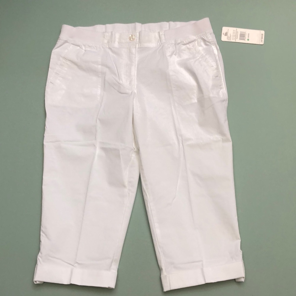 White Capri pants by Three Heart ❤️ size L